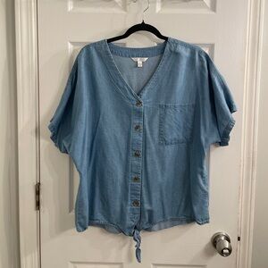 Time and Tru Light Blue Denim Chambray Button Down Blouse Size L